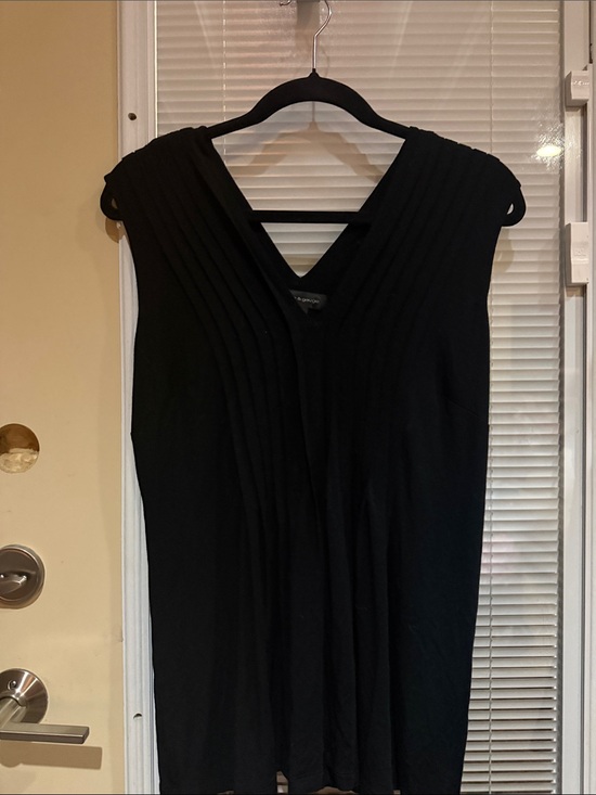 Cable & Gauge Tops - Cable & Gauge Black Pleated V-Neck Tank Top